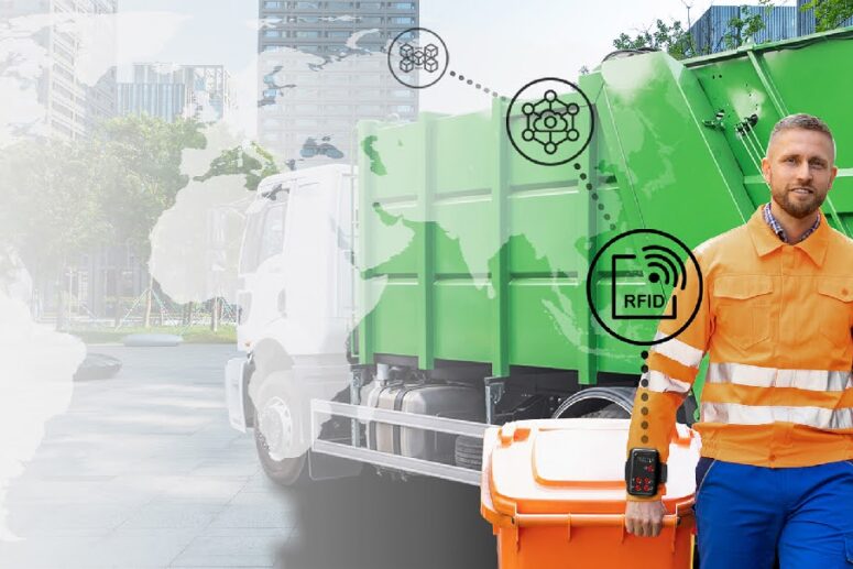 Operatore ecologico con wearable Discovery Mobile_i4W